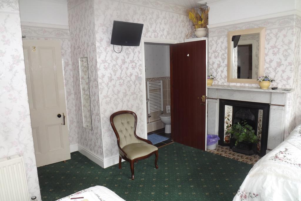 Hillcrest Guest House ランゴレン エクステリア 写真